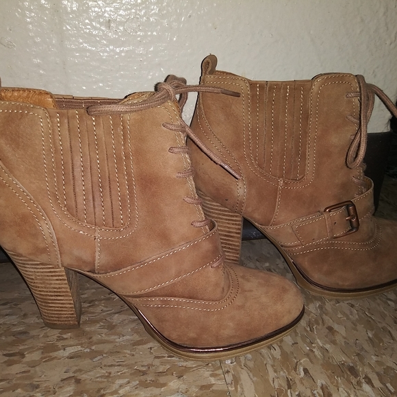 Heeled brown booties - Picture 4 of 4